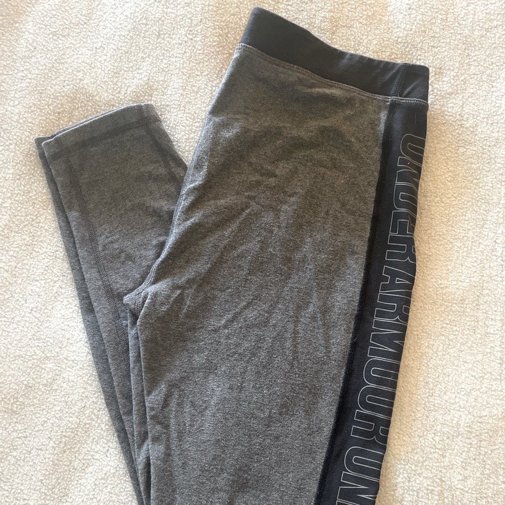 Women’s Under Armour Leggings, Size M